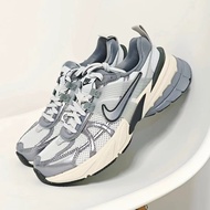 รองเท้าผู้หญิง [TRENDX] NIKE V2K RUN WOLF GREY' WOMEN (FD0736-003) 44.5