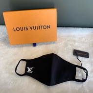 Louis Vuitton 白色Logo 無防疫功能針織口罩(黑色) M76748