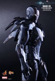 全新外啡盒從未開封 連中碼 CHOCOOLATE T-Shit Set  HOT TOYS mms282 THE AVENGERS  IRON MAN MARK VII (STEALTH MODE V