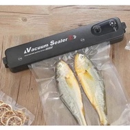 Food vacuum sealer keeps food safe and hygienic, convenient GocNha4.0
