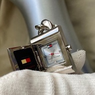 TOMMY HILFIGER 特殊翻蓋式錶殼 鍊帶式不鏽鋼錶帶 學院 古董錶