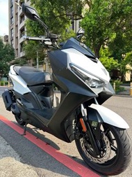 出售 2022 KYMCO 光陽 krv moto 180 tcs 鏈條版 原廠車