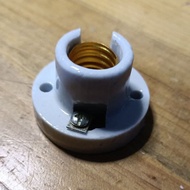((3Pcs)) Ceramic Lamp Ceiling Fittings Bulb Housing Mount E27