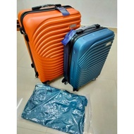 Barry Smith luggage red bag 20"+ 24"+ bag packer high quality