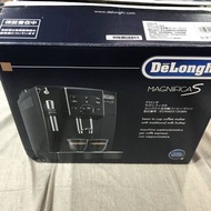 DeLonghi Magnifica S ECAM23120BN 咖啡機