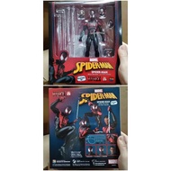 Medicom MAFEX Spider-Man: Into the Spider-Verse New Edition Miles Morales Action Figure