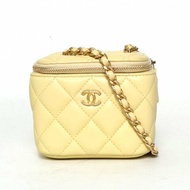 CHANEL 21B方盒子化妝包無鏡子10黃色羊皮30開金扣金球調節扣肩帶肩背包