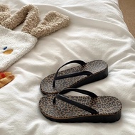 Barangan Panas [Harga Borong] Selipar Tapak Lembut Baji Fesyen untuk Wanita Tapak Tebal Tidak Licin 