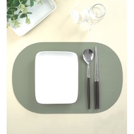 [DAISO] Oval Table Mat  Green(42x27cm)