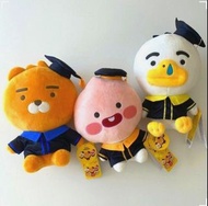 現貨‼️  Kakao Friends 畢業公仔  RYAN / APEACH / TUBE 畢業公仔  ryan 畢業公仔 APEACH  畢業公仔，Kakao  Friends 韓國正品   畢業