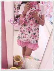 小花花日本精品♥ Hello Kitty LAURA ASHLEY 聯名 圍裙工作服 清潔衣 粉玫瑰32066005