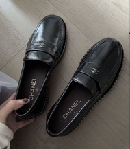 Chanel 黑色鏈條厚底樂福鞋