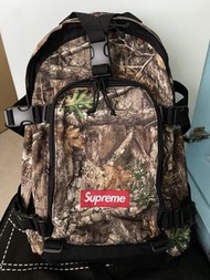 Supreme 迷彩背包