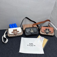Coach Classic Casual Shoulder Messenger Bag Simple All-Match Small Square Bag Fashion Handbag Size SY