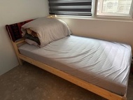 IKEA 3.5呎單人床架+床墊