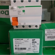 Schneider RCCB ELCB Domae 3P + N/ 3P+N 4P 40A/ 40 A 30 mA/ 30mA NEW/