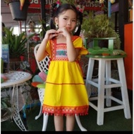 Yellow Korean Children's Outfit With Hand-Embroidered Fabric Pattern