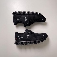 On Running Cloud 5 Waterproof Black