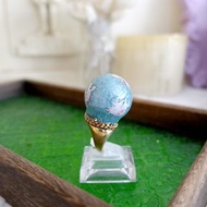 藍色閃粉天使圖案巨型玻璃球黃銅戒指 綴施華洛水晶 可調整尺寸