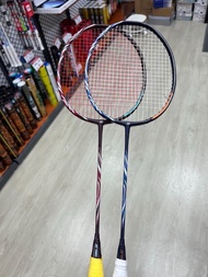 Yonex Astrox 100ZZ 羽毛球拍