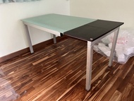 玻璃面伸縮餐桌《急放-價錢可議》