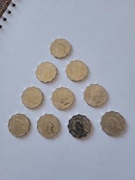 全新:香港:前殖民地:(2元硬幣):大皇冠:全部1989年:女王頭:(硬幣表面及底板非常良好):極少有花痕:(閃閃令):有車輪光:(可散買5個):送保護:塑膠圓盒10個:共10個