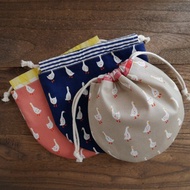 英式鄉村風小白鵝鴨嘉頓格紋拼接 圓形束口袋 小收納袋 三色