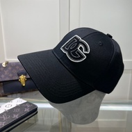 GUCCI666 Beige Classic GG Embroidered Baseball Cap