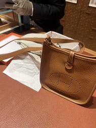 HERMES Mini Evelyne Gold 金金