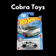'91 Mazda MX-5 Miata - Cobra Toys - Hot Wheels - 1:64 scale model car