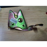 DINAMIK SEAT LOCK BRACKET
