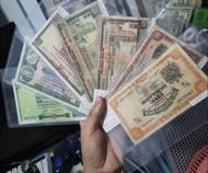 香港高價求：1988年 香港上海匯豐銀行100元，舊港幣 港紙，舊紙幣 銀紙，香港有利銀行，香港上海匯豐銀行，香港渣打銀行，印度新金山中國渣打銀行，英商香港上海匯豐銀行，舊硬幣，舊銀仔，舊金銀幣，老銀