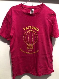 短袖上衣｜Gildan桃紅色台東熱氣球10週年紀念T-Shirt/T恤