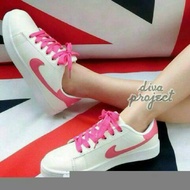 SEPATU OLAHRAGA NIKE WARNA PUTIH PINK WANITA CEWEK SEKOLAH BOOTS BOOT