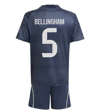 เสื้อฟุตบอลเด็ก Real Madrid Bellingham VINI JR Kids Kit MBAPPE เสื้อแข่งฟุตบอลแขนสั้นสำหรับผู้ชายในฤ