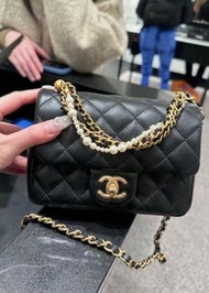 Chanel 24p pearl mini square bag black small 17cm 香奈兒春夏珍珠鏈條方胖子 小號 黑金色 小羊皮亮面 口袋單肩斜孭包 迷你 女款 ｜AS4385-B1