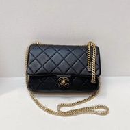 CHANEL 香奈兒 22P 琺瑯扣黑金CF中號