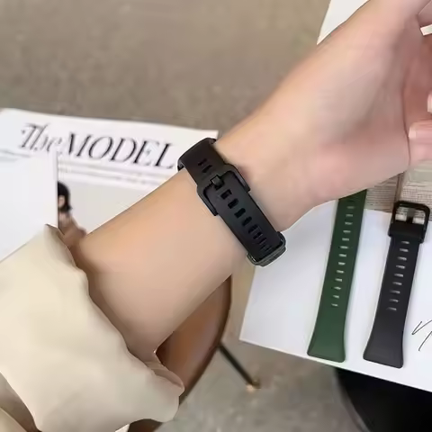 Silicone Watch Strap for Huawei Band 7 Accessories Smart Watchband Replacement Loop Wristband Correa