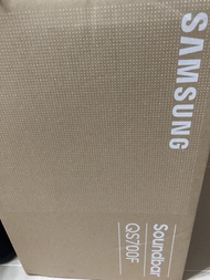 Samsung Soundbar QS700F  。Dolby Atmos天空聲道： QS700F 有實體向上發聲 (Up-firing) Dolby Atmos 天空效果