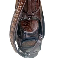 tas golf kulit buaya asli dari merauke  Outdoor Bola