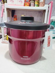 新返 現貨一個 罕有 典雅高貴 酒紅色 red wine  Thermos 膳魔師 4.3l真空煲 燜燒鍋 燜煮烹調器 跟一款自家製食譜 日本直送 全新品   有意油塘即取  KBJ-4501 coo