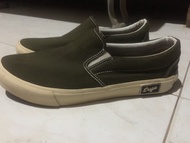 Sepatu Erigo