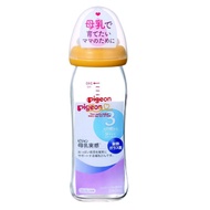 PIGEON WIDE-NECKLACE GLASS MILK BOTTLE 3 Sizes M - 240ML (for babies 3-6 months old)