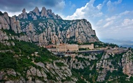 Tour nhóm nhỏ cả ngày đến Montserrat, Girona & Costa Brava