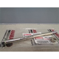 ShafT swing arm +nut Rxz