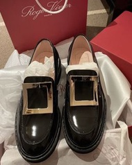 Roger Vivier RV Viv’ Rangers Loafers 皮革 樂福鞋 黑色 RVW54825190MRKB999
