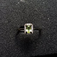 橄欖石圓形戒指