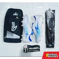 Cool specs shoes - PACKAGE 4  Football boots + bag + socks + shin guards can