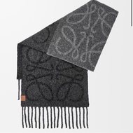 Loewe anagram 灰色老花圍巾/頸巾
