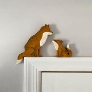 Mama and Baby Fox Door Topper Adorable Fox Shape Statue Door Corner Sculpture for Handcrafted Wood D